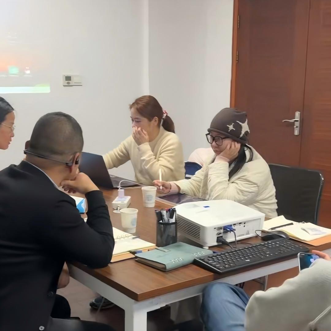 镇海工业品网络营销 / 江苏包装厂老客户来访，与奥凯谈又一年的全网营销合作